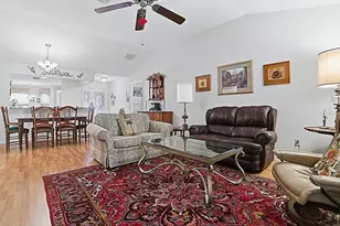 17014 SE 76th Creekside Cir, The Villages, FL 32162 - Photo 7