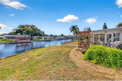 1018 Southland Drive, Tavares, FL 32778 - Photo 5