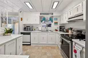 1018 Southland Dr, Tavares, FL 32778 - Photo 15