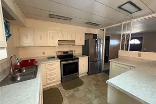 1018 Southland Dr, Tavares, FL 32778 - Photo 17