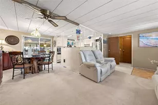 1018 Southland Dr, Tavares, FL 32778 - Photo 9