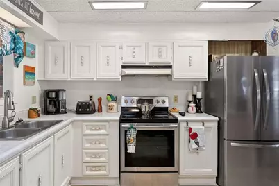 1018 Southland Drive, Tavares, FL 32778 - Photo 11