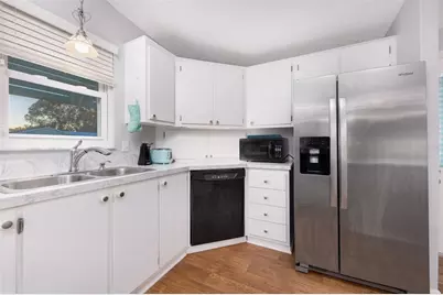 605 Rainbow Boulevard, Lady Lake, FL 32159 - Photo 3