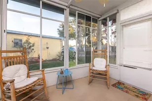 605 Rainbow Blvd, Lady Lake, FL 32159 - Photo 5