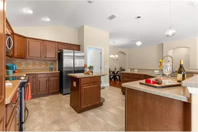 554 Socastee Place, The Villages, FL 32163 - Photo 17