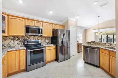 752 Baisley Trail, The Villages, FL 32162 - Photo 11