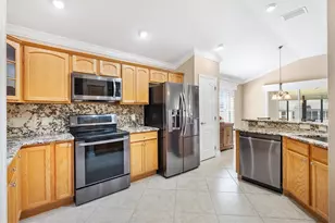 752 Baisley Trail, The Villages, FL 32162 - Photo 11