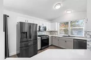 438 Heather Hill Blvd, Davenport, FL 33837 - Photo 9