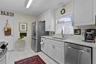 1025 Avalon Ave, The Villages, FL 32159 - Photo 9