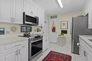 1025 Avalon Ave, The Villages, FL 32159 - Photo 7