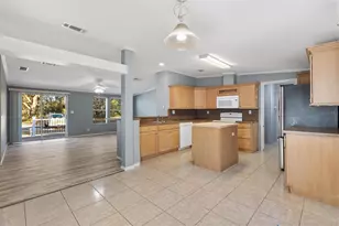 357 Walters Pl, Fruitland Park, FL 34731 - Photo 9