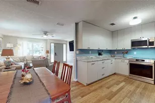 10845 Margaret Dr, Tavares, FL 32778 - Photo 9