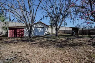 10845 Margaret Dr, Tavares, FL 32778 - Photo 31