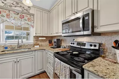 13523 Biscayne Drive, Grand Island, FL 32735 - Photo 9