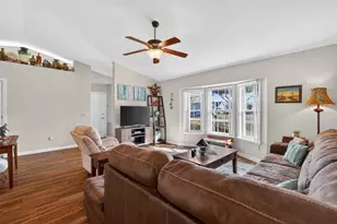 13523 Biscayne Dr, Grand Island, FL 32735 - Photo 5