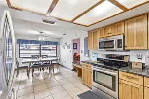 9830 Wedgewood Ln, Leesburg, FL 34788 - Photo 17