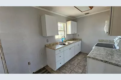 2115 Woodland Boulevard, Leesburg, FL 34748 - Photo 11