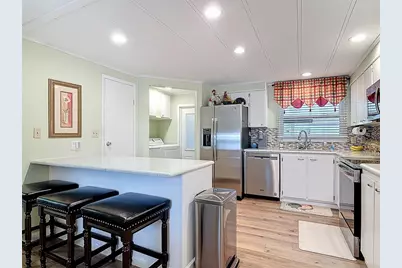 1405 Skyline Court, Tavares, FL 32778 - Photo 9