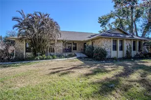 13 Hermosa Dr, Eustis, FL 32726 - Photo 3