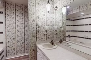 13 Hermosa Dr, Eustis, FL 32726 - Photo 29