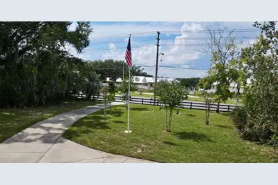 243 S Central Avenue, Umatilla, FL 32784 - Photo 5