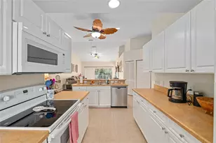 5436 Admiral Way, Oxford, FL 34484 - Photo 17