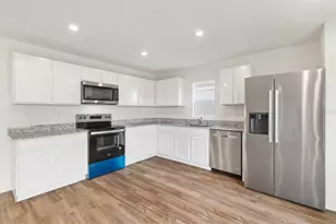 1941 Iowa Dr, Sumterville, FL 33585 - Photo 9