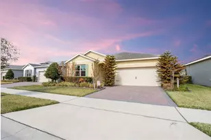 17751 Blazing Star Cir, Clermont, FL 34714 - Photo 1