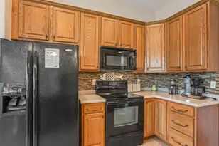 5236 Island Terrace Ct, Lady Lake, FL 32159 - Photo 17