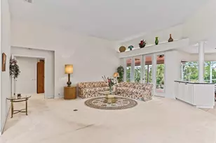 5321 Greens Dr, Lady Lake, FL 32159 - Photo 9