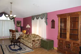 38901 Ella Dr, Lady Lake, FL 32159 - Photo 13