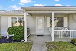 620 Prado Dr, Lady Lake, FL 32159 - Photo 3