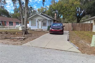 2306 Edgewater Ave, Leesburg, FL 34748 - Photo 1