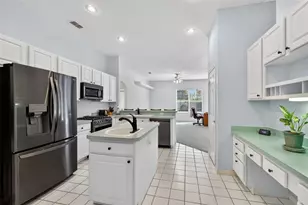 365 Via Bianca Dr, Davenport, FL 33896 - Photo 7