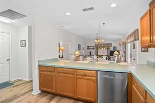 621 Enconto St, The Villages, FL 32159 - Photo 15