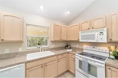 17180 SE 93rd Yondel Circle, The Villages, FL 32162 - Photo 23