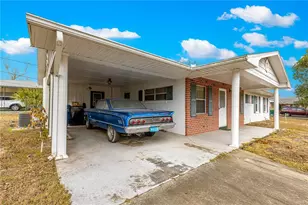 1301 Nichols Dr, Tavares, FL 32778 - Photo 5