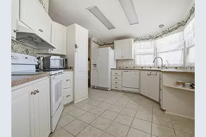 3217 Manatee Road, Tavares, FL 32778 - Photo 3