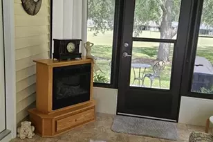 933 Oleander St, Lady Lake, FL 32159 - Photo 17