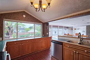 2910 11th Ave N, Saint Petersburg, FL 33713 - Photo 17