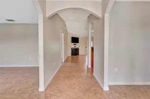 106 Fairway Cir, Umatilla, FL 32784 - Photo 7