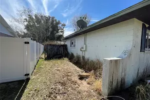 2710 Lakewood Ln, Eustis, FL 32726 - Photo 33