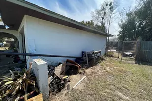 2710 Lakewood Ln, Eustis, FL 32726 - Photo 19