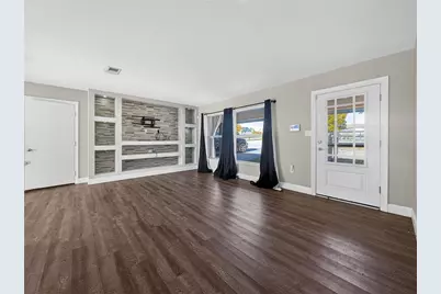 2304 Country Club Road, Eustis, FL 32726 - Photo 9