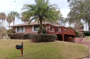 929 E Citrus Ave, Eustis, FL 32726 - Photo 1