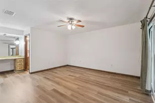 35025 Raintree Dr, Fruitland Park, FL 34731 - Photo 11