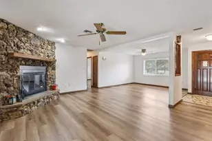 35025 Raintree Dr, Fruitland Park, FL 34731 - Photo 5