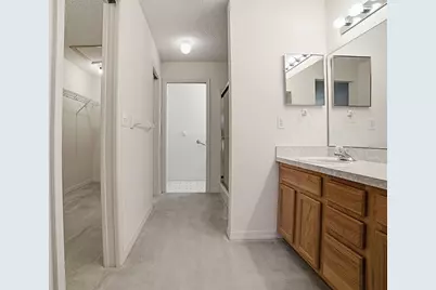 752 Old Oaks Lane, Leesburg, FL 34748 - Photo 21