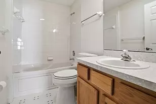 752 Old Oaks Ln, Leesburg, FL 34748 - Photo 19