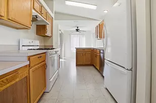 752 Old Oaks Ln, Leesburg, FL 34748 - Photo 13